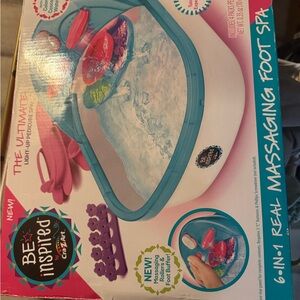 Be Inspired Blue and White Massaging Foot Spa